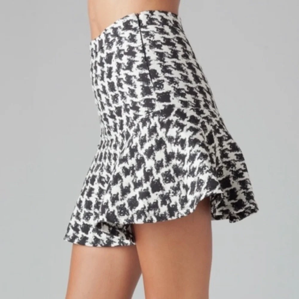 PARKER Mckenna Fit & Flare Mini Skirt sz 2 Waist 26" Black White Houndstooth - Picture 4 of 16
